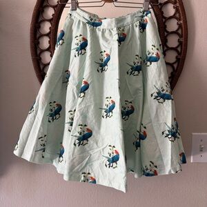 Alice + Olivia Earla full circle bird parrot skirt size 0 blue green